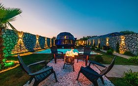 BALİ Sapanca